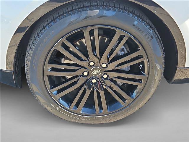 Used 2018 Land Rover Discovery HSE AWD/4WD image 25