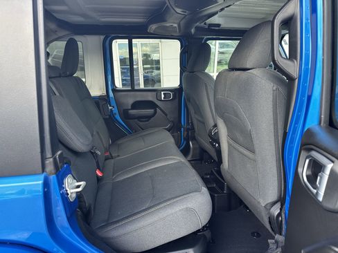 Used 2024 Jeep Wrangler Unlimited w/ Convenience Group image 24