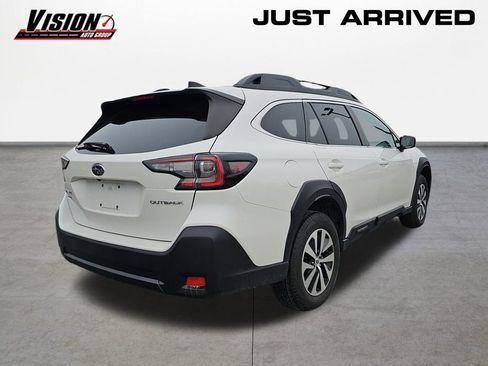 Used 2023 Subaru Outback Premium image 5