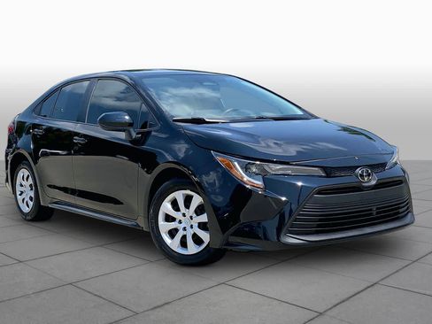 Used 2024 Toyota Corolla LE FWD image 3
