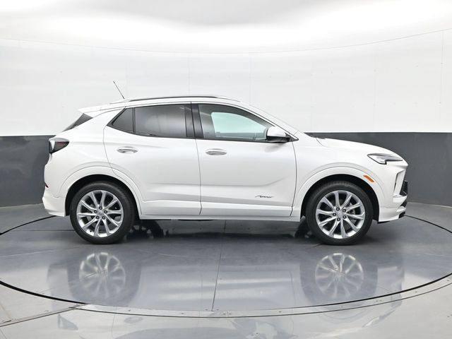 Used 2024 Buick Encore GX Avenir w/ Avenir Convenience Package AWD/4WD image 4