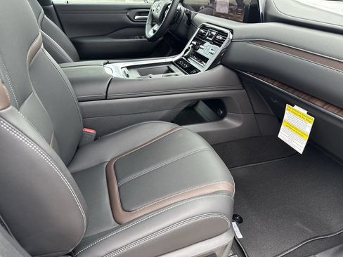 New 2026 Nissan Armada SL w/ Captain's Chari Seat Package RWD image 11