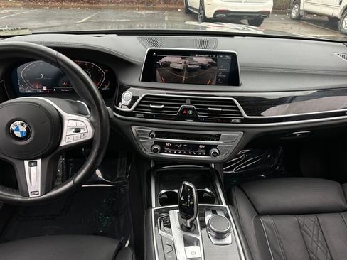 Used 2020 BMW 740i w/ M Sport Package image 18
