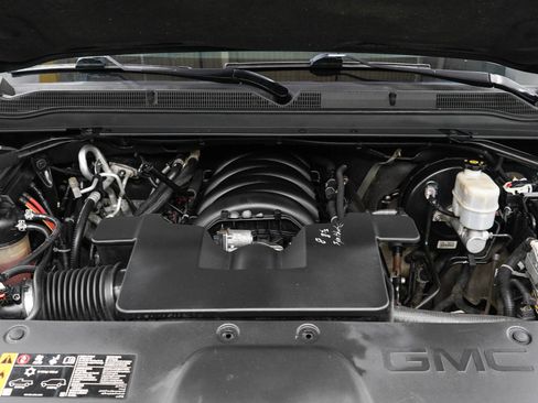 Used 2019 GMC Yukon XL SLT AWD/4WD image 36