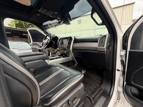 Used 2019 Ford F350 Platinum w/ Platinum Ultimate Package image 27