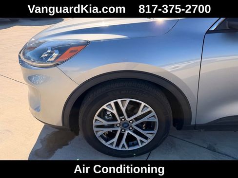 Used 2022 Ford Escape SEL image 8