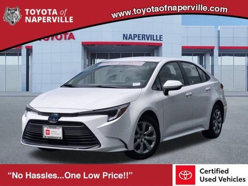 Certified 2025 Toyota Corolla LE FWD image 1