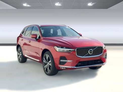 Certified 2023 Volvo XC60 B5 Plus w/ Protection Package Premier image 7