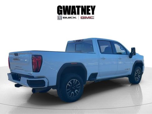 Used 2023 GMC Sierra 2500 AT4 w/ AT4 Preferred Package image 6