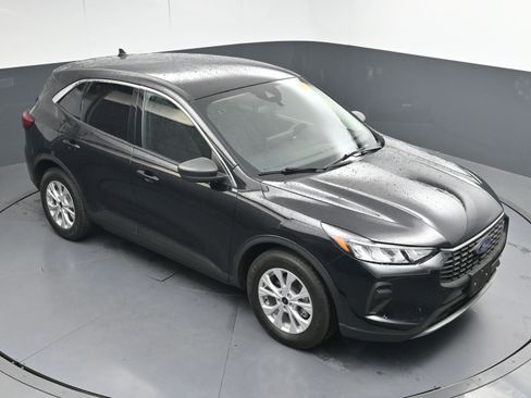 Used 2023 Ford Escape Active w/ Tech Pack #1 image 32