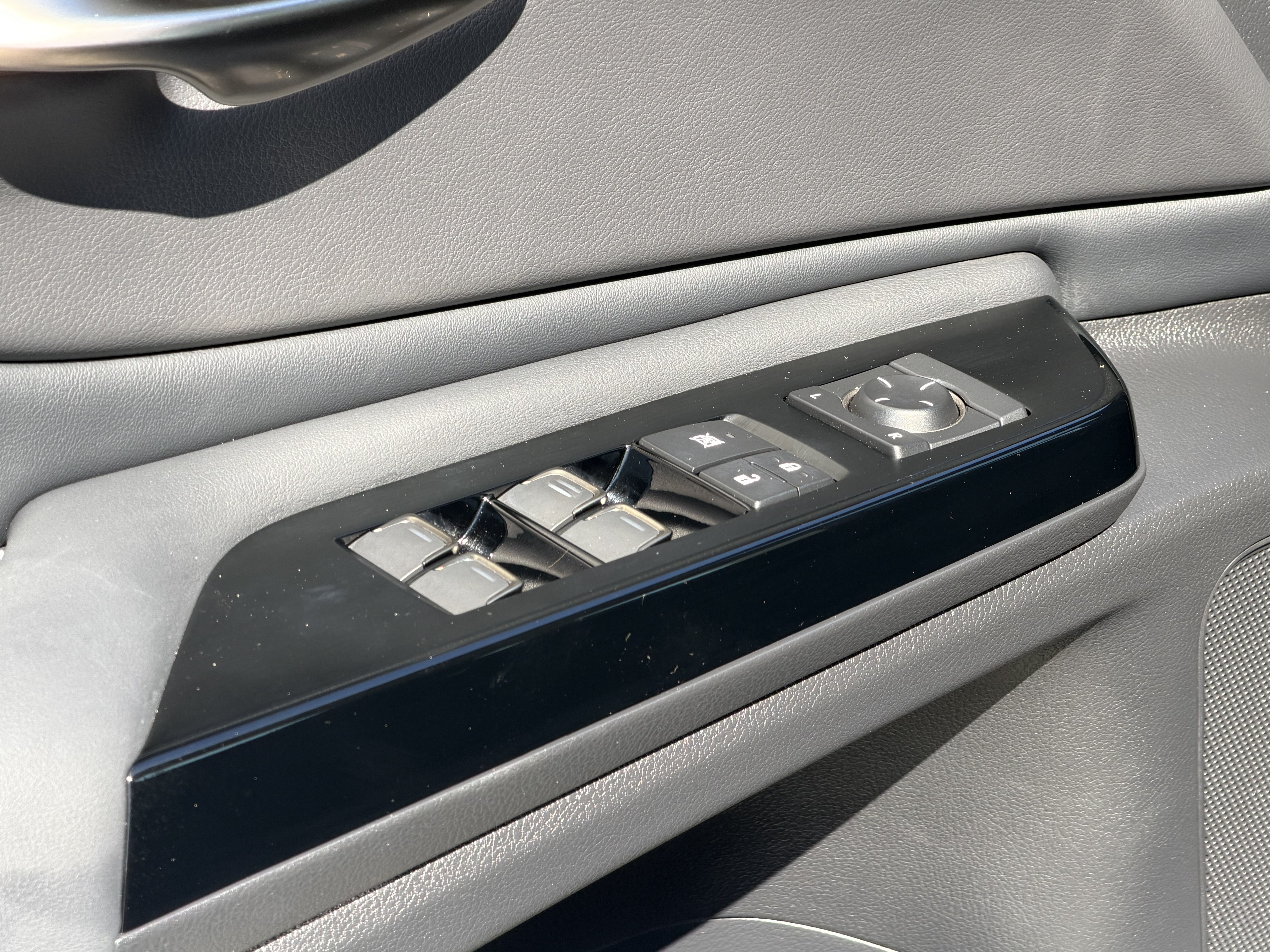 Certified 2025 Lexus ES 350 w/ Accessory Package (Z1) FWD image 18
