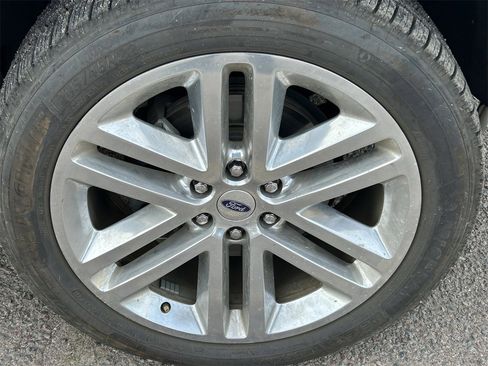 Used 2017 Ford Expedition EL Platinum image 6