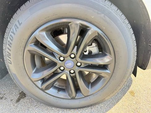 Used 2019 Ford Edge SEL w/ Equipment Group 201A image 22