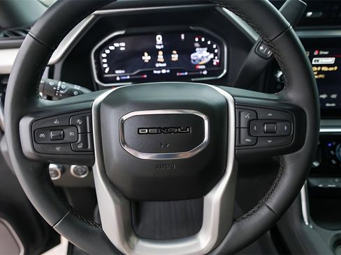 Used 2024 GMC Sierra 3500 Denali w/ Denali Reserve Package image 15