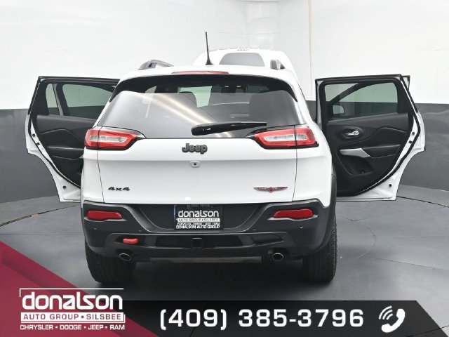 Used 2018 Jeep Cherokee Trailhawk w/ Quick Order Package 27L AWD/4WD image 25