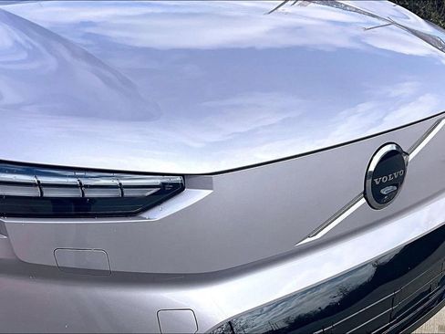 New 2026 Volvo EX90 Plus image 41