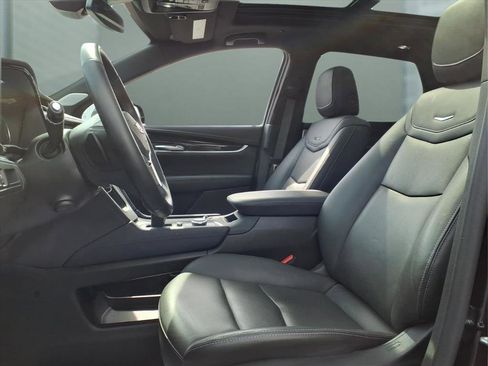 Used 2025 Cadillac XT5 Premium Luxury image 18