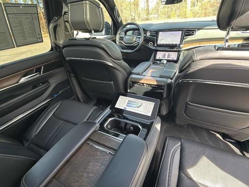 Used 2023 Jeep Grand Wagoneer 4WD image 25