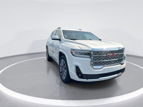 Used 2021 GMC Acadia Denali w/ Denali Technology Package image 2