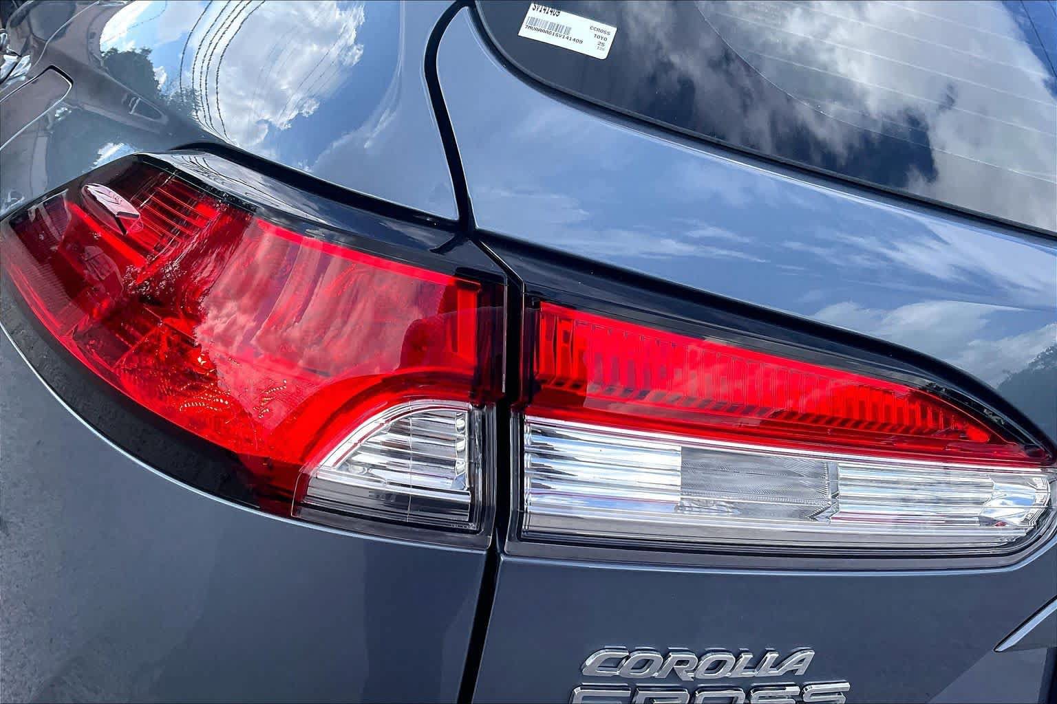 Used 2025 Toyota Corolla Cross L FWD image 28