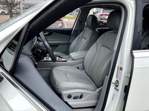 Used 2017 Audi Q7 3.0T Premium Plus image 6