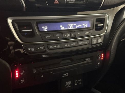 Used 2021 Honda Pilot Elite image 17