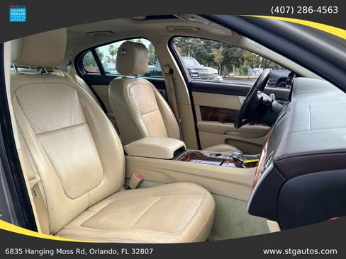 Used 2010 Jaguar XF Premium image 18
