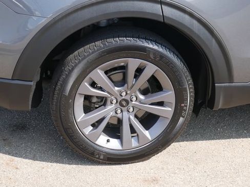 Used 2023 Ford Explorer XLT w/ Equipment Group 202A AWD/4WD image 14