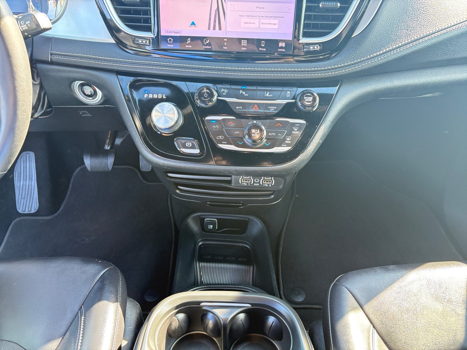 Used 2024 Chrysler Pacifica Limited FWD image 18