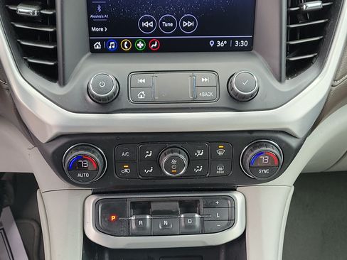 Used 2020 GMC Acadia SLE FWD image 32