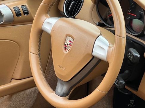 Used 2009 Porsche Boxster RWD image 16