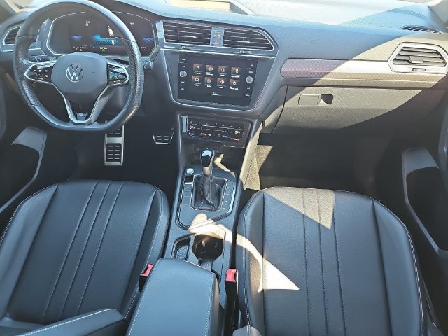 Used 2023 Volkswagen Tiguan SE R-Line FWD image 11