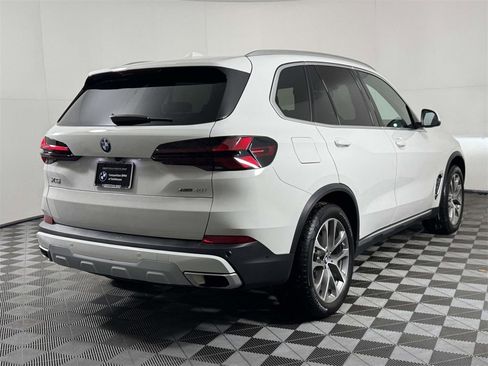 Used 2026 BMW X5 xDrive40i w/ Premium Package image 10