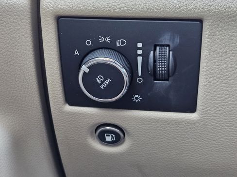 Used 2015 Jeep Grand Cherokee Overland w/ Advanced Technology Group image 24