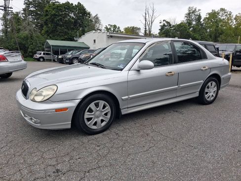 Used 2004 Hyundai Sonata FWD image 2
