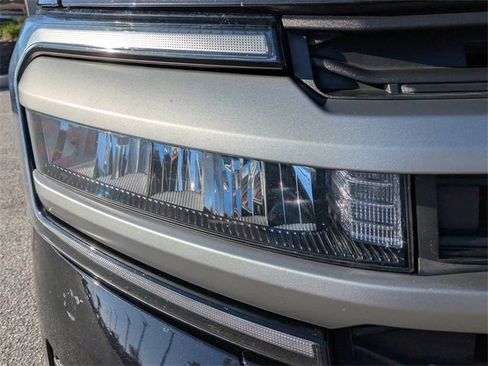 Certified 2024 Ford Expedition XLT image 10