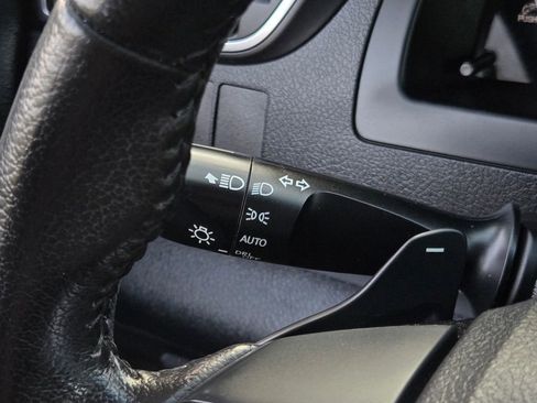 Used 2016 Toyota Camry SE image 23