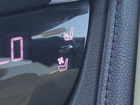 Used 2017 Cadillac XT5 Premium Luxury image 22