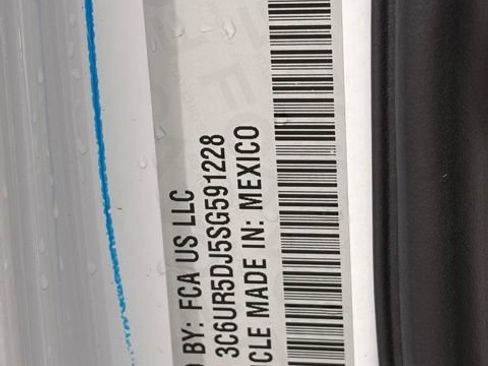 Certified 2025 RAM 2500 Big Horn AWD/4WD image 34