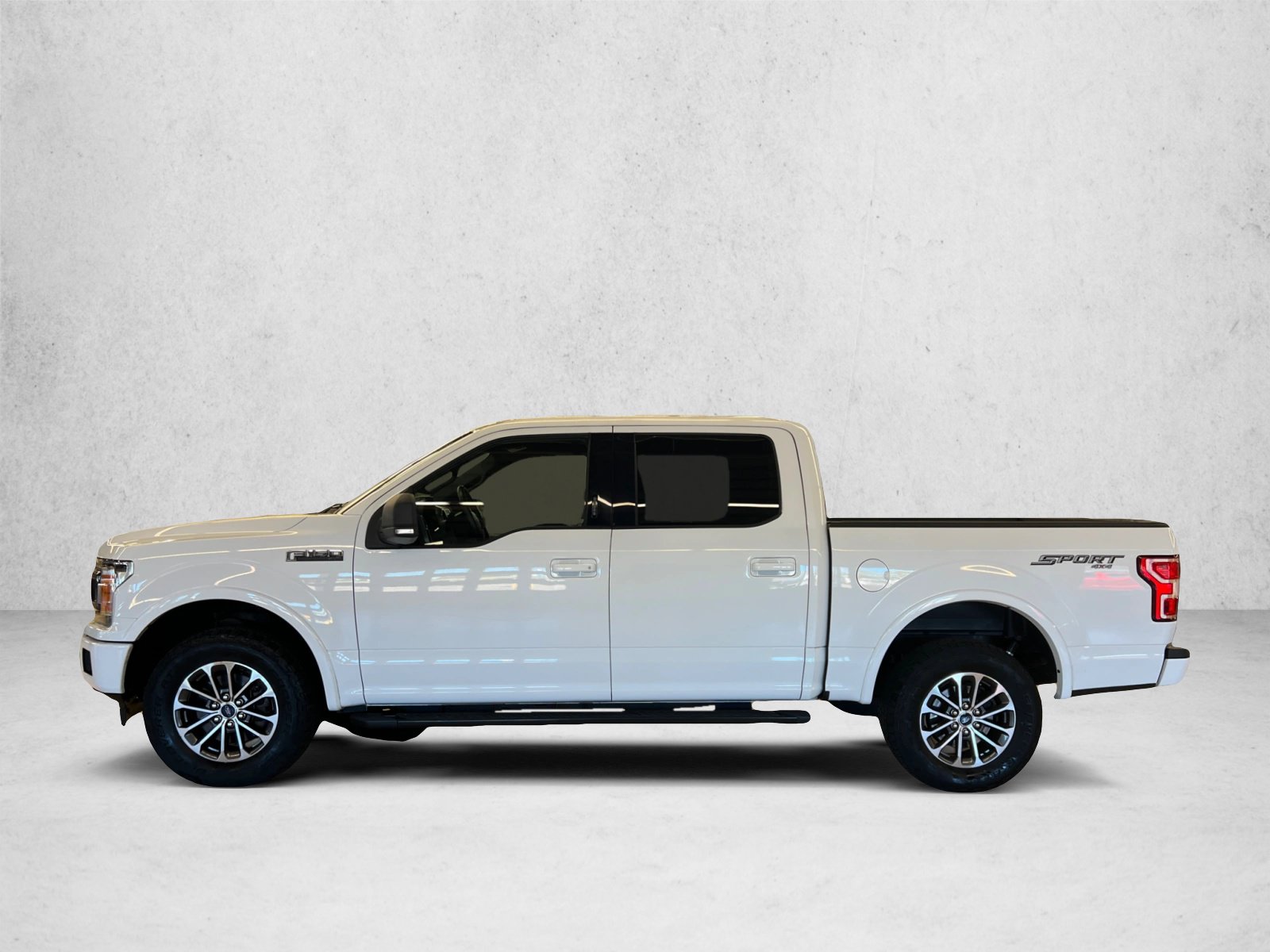 Used 2019 Ford F150 XLT w/ Equipment Group 302A Luxury AWD/4WD image 8