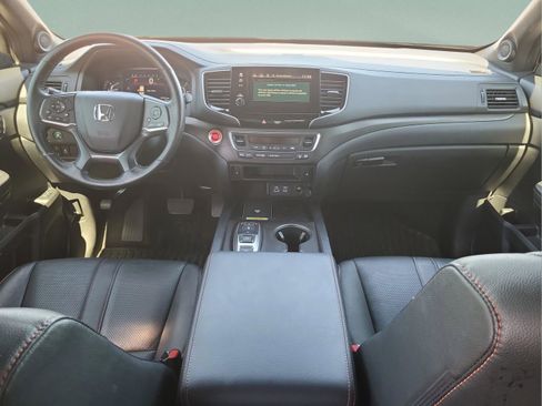 Certified 2024 Honda Passport TrailSport image 31