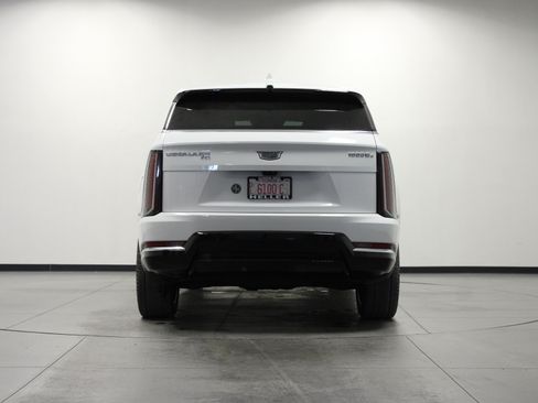 Used 2025 Cadillac Escalade IQ Luxury 1 AWD/4WD image 5