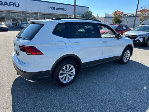 Used 2020 Volkswagen Tiguan S image 3