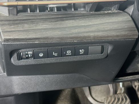 Used 2023 Nissan Ariya FWD image 17