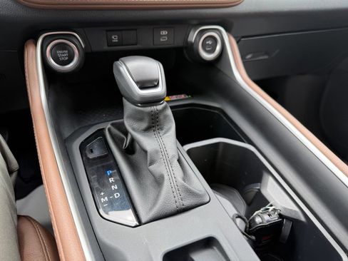 Used 2024 Toyota Grand Highlander AWD image 17