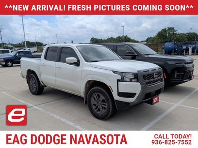 Used 2025 Nissan Frontier SV w/ Tow Package