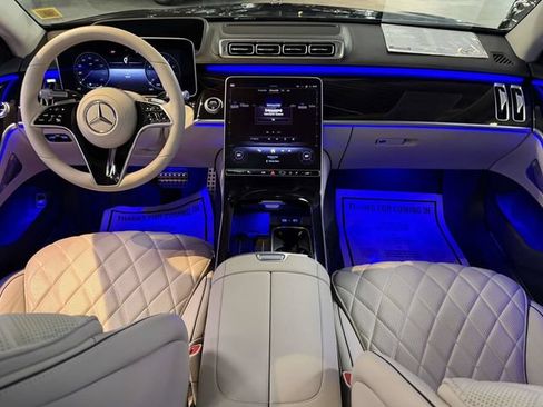 Used 2024 Mercedes-Benz S 580 4MATIC Sedan w/ AMG Line image 12