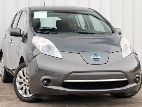 Used 2013 Nissan Leaf S image 2