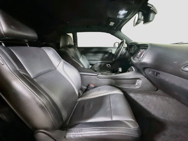 Used 2022 Dodge Challenger SXT w/ Plus Package RWD image 26