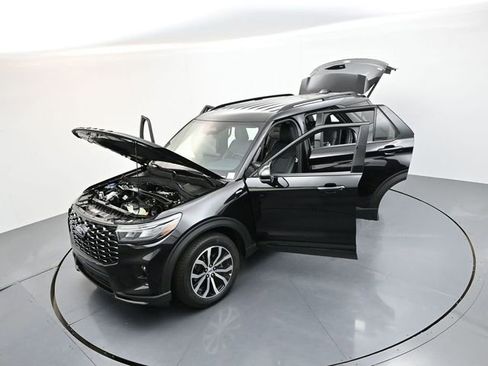 New 2025 Ford Explorer ST-Line image 36